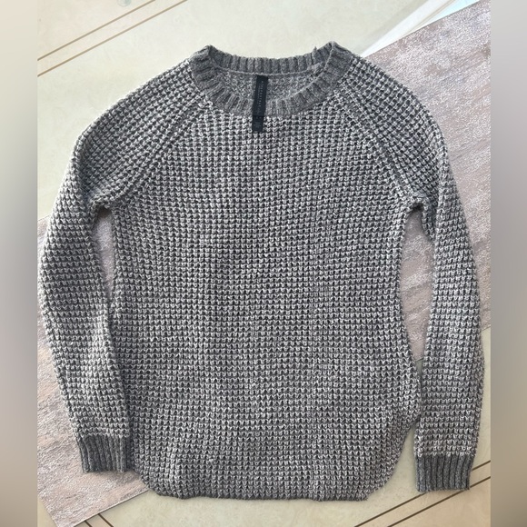 Aeropostale Women’s Sweater - Picture 12 of 16